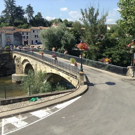 Bed & Breakfast La Maison De La Riviere Espéraza